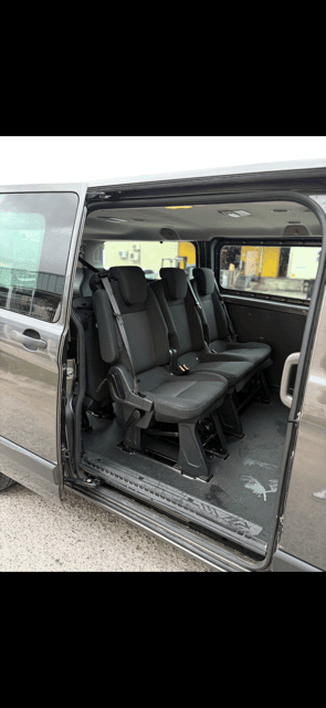 Van Ford Transit — sièges arrière